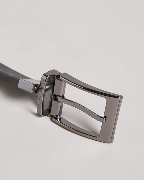 <P>Cross Hatch Leather Reversible Belt</P>